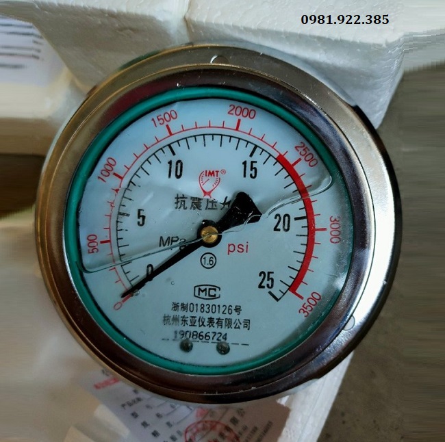 Đồng hồ đo áp suất mặt dầu chân sau