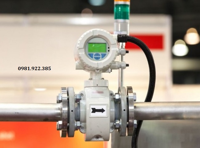 Đồng hồ đo nước điện tử lắp đặt tại KCN Việt Hưng - Quảng Ninh
