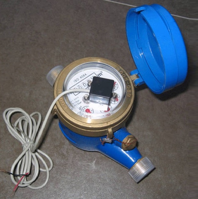 Đồng hồ đo nước gang dây xung