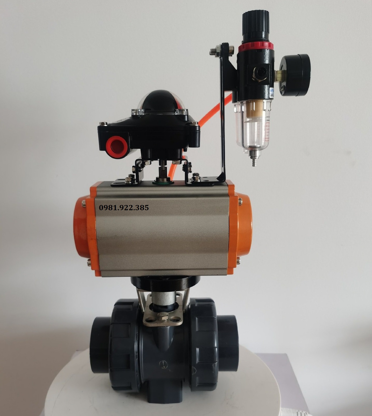 Hình ảnh van bi nhựa điều khiển khí nén