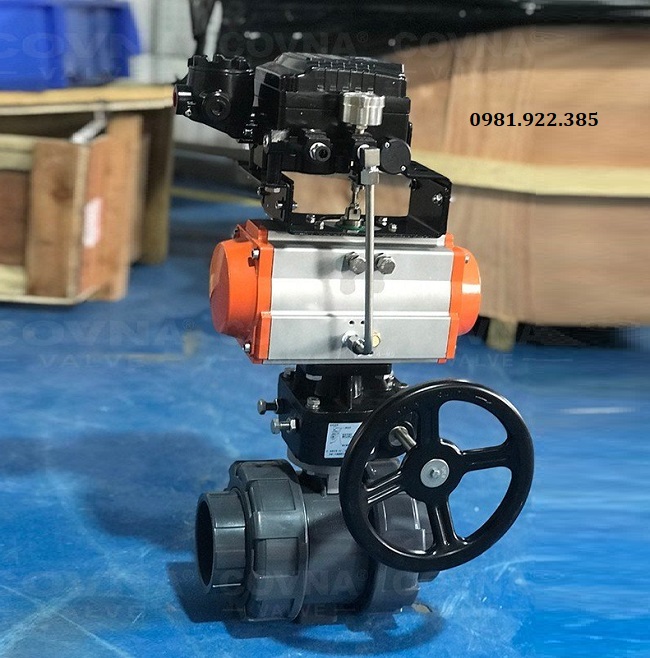 Van bi nhựa điều khiển khí nén tay quay